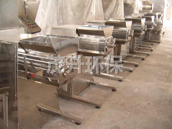 YK系列搖擺式顆粒機(jī)