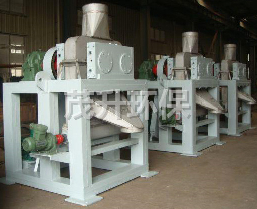 GZL系列干法輾壓造粒機(jī)